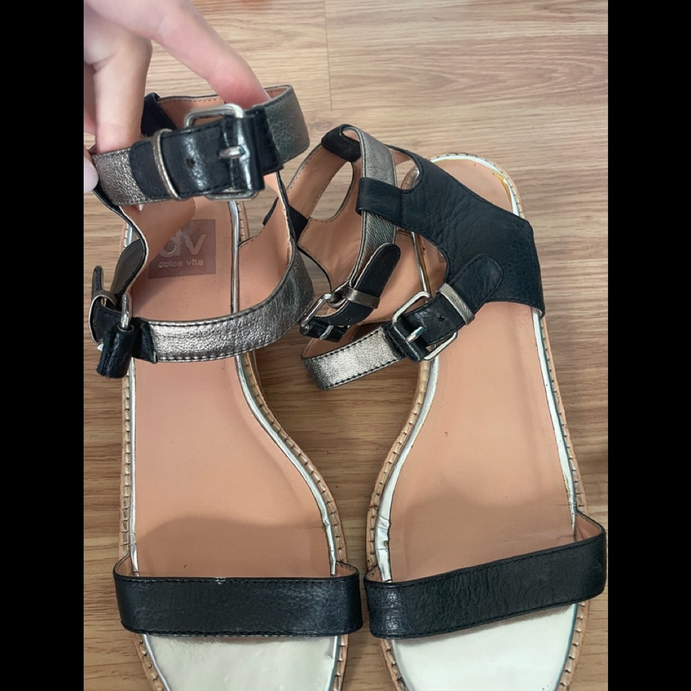 Dolce Vita Sandals - Black/8
